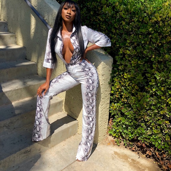 PrettyLittleThing Other - Two piece snakeskin set